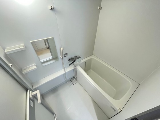 バス・シャワールーム　※別部屋の写真です