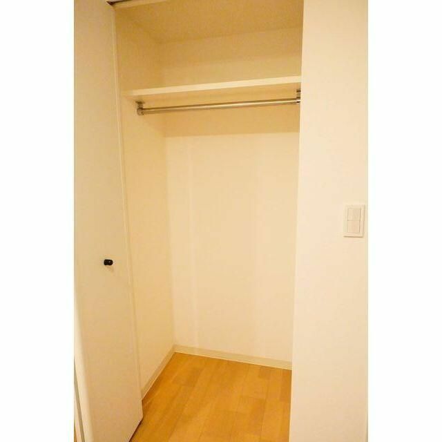 収納　■広々としたウォークインクローゼット■エアコン■ダウンライト