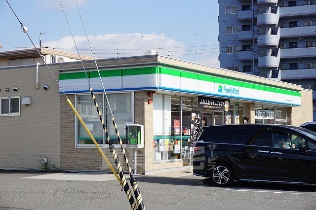 コンビニ　ファミリーマート　二見町西二見（コンビニ）まで1186m