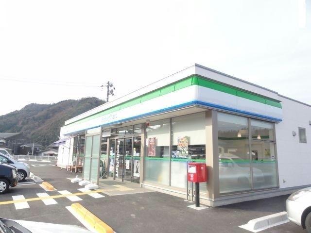 コンビニ　ファミリーマート用瀬インター店（コンビニ）まで597m