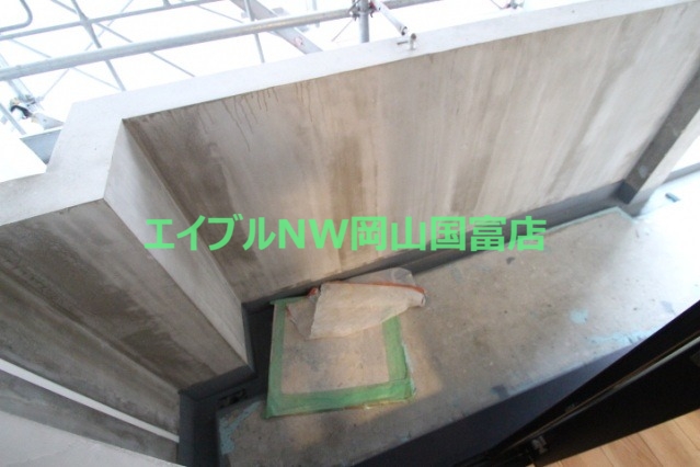 バルコニー　建築中
