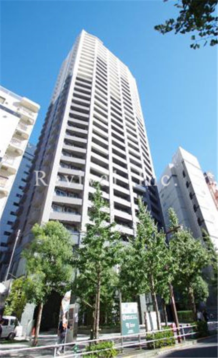 建物外観　地上32階建のタワー型マンション