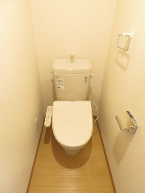 トイレ　落ち着いたトイレです