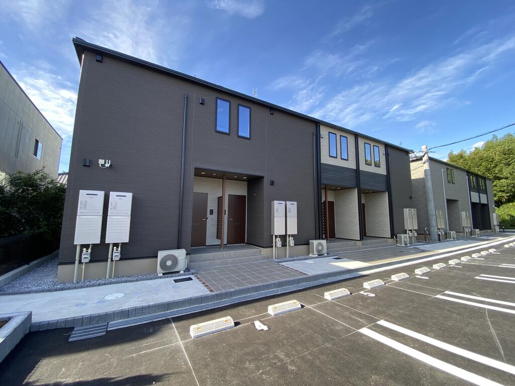 建物外観　建築中の為、同タイプイメージです。