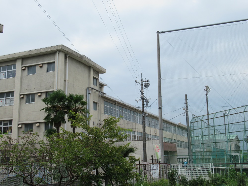 中学校　岐阜市立島中学校（中学校）まで2611m