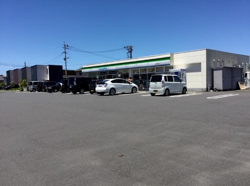 コンビニ　ファミリーマート 国分向花店（コンビニ）まで540m