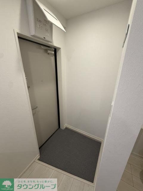 MELLAS鳩ヶ谷の玄関写真