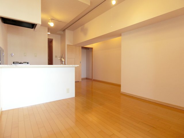 居室・リビング　詳細は、RISUMO江坂本店→06-6155-7137まで♪