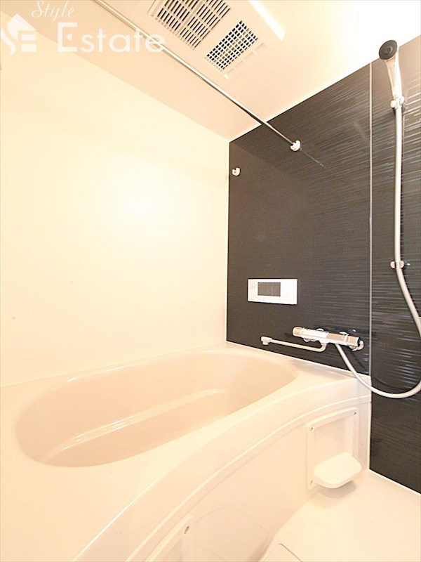バス・シャワールーム　バスルーム