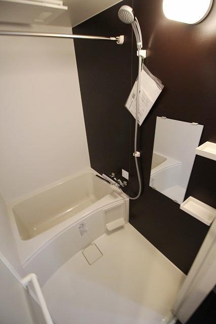 バス・シャワールーム　※写真他部屋参照