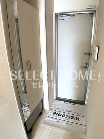 玄関　同型タイプシンプルで使いやすい玄関です