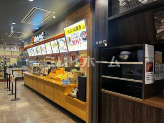 飲食店　はなまるうどん マチノマ大森店（飲食店）まで373m