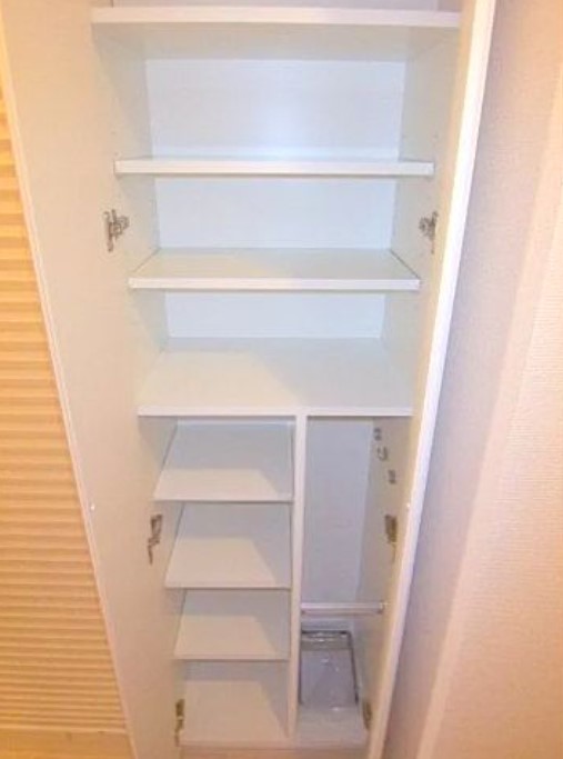 収納　写真は同タイプ住居です
