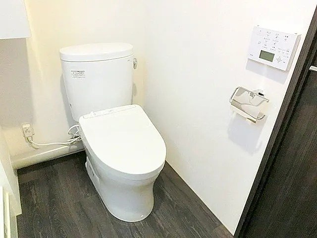 トイレ　※全て別号室のお写真。内装等参考にしてください。