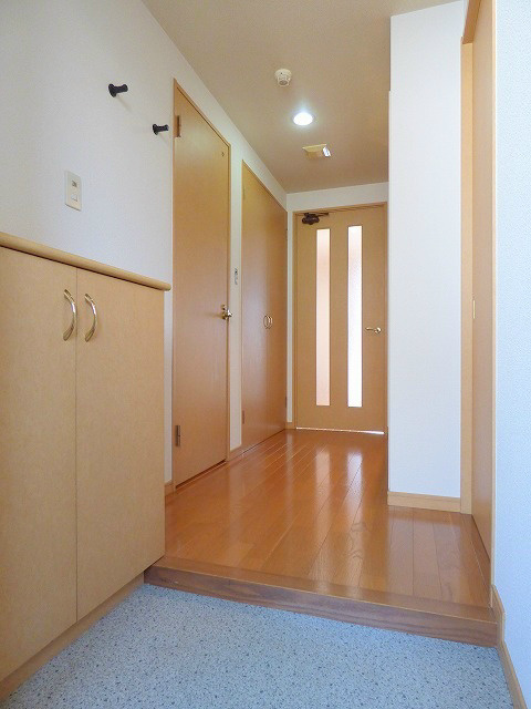 玄関　※写真と異なる場合は現状優先。