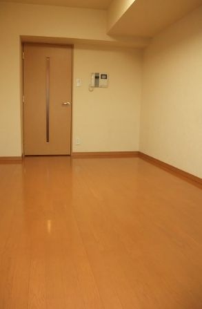 居室・リビング　別号室参考写真