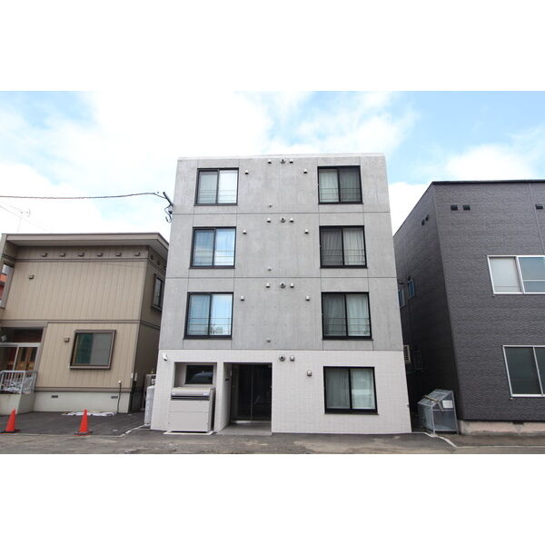建物外観　◆中島公園・すすきの徒歩圏！◆ガス上限付+ネット無料で経済的