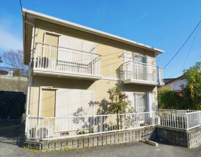 建物外観　駐車場無料♪Blue♪