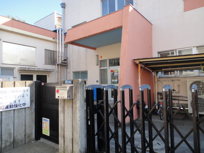 幼稚園・保育園　若草保育園（幼稚園・保育園）まで564m