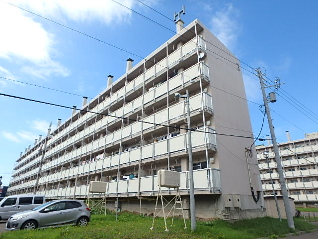 エントランス　建物外観