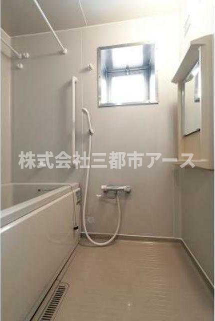 バス・シャワールーム　別部屋参考写真
