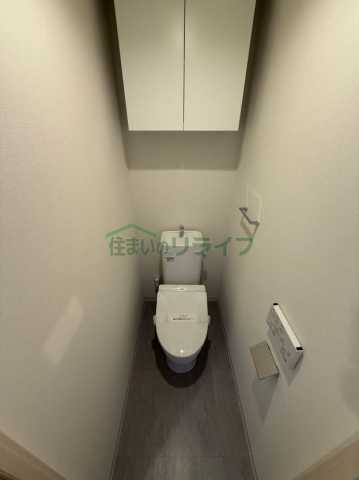 トイレ　別階層の参考写真になります。