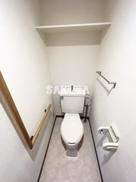 トイレ　落ち着いた色調のトイレです♪
