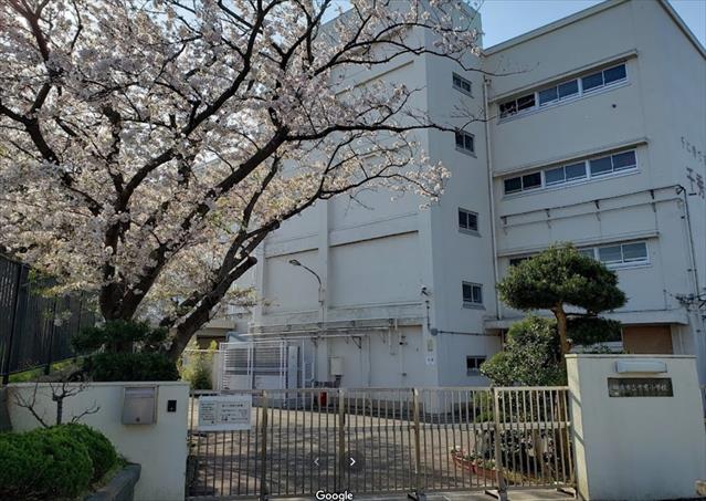 小学校　横浜市立千秀小学校（小学校）まで1015m