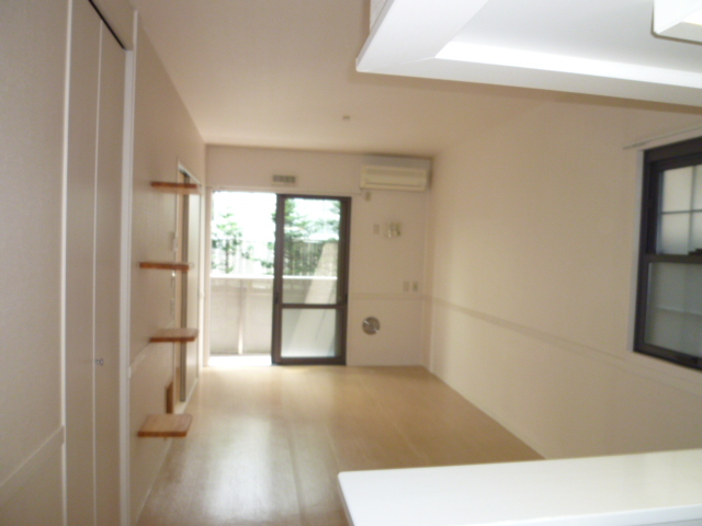 居室・リビング　別のお部屋の写真です。