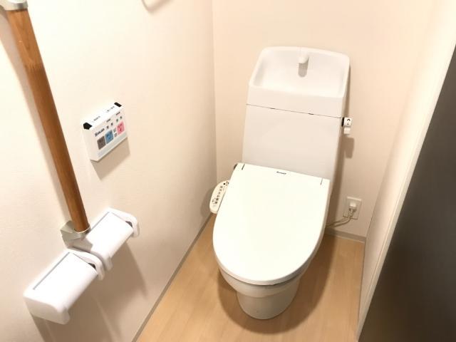 トイレ　シャワー付トイレ