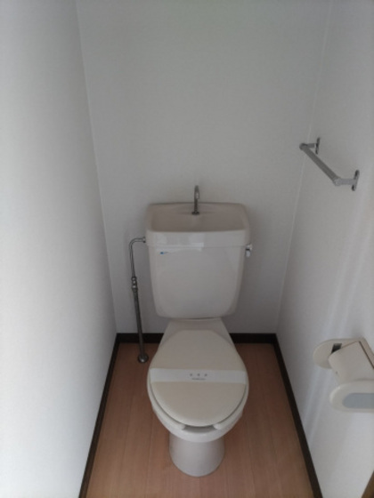 トイレ　※別部屋の写真です