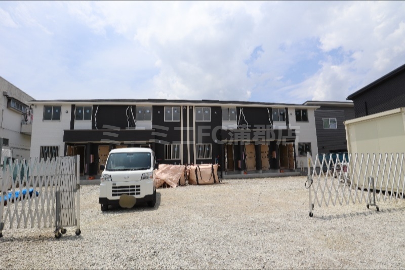 建物外観　建設中