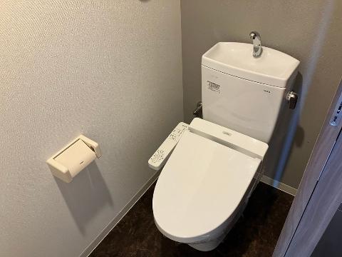 トイレ　シャワー付トイレ