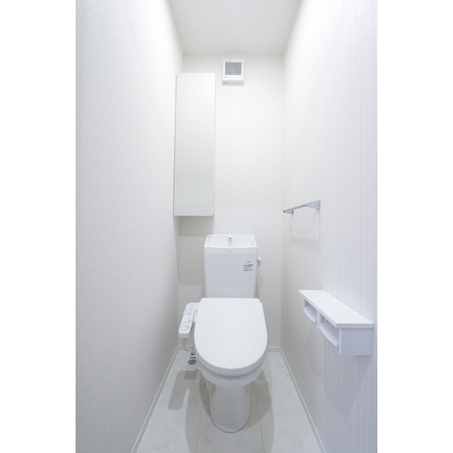 トイレ　広々としたトイレスペース♪