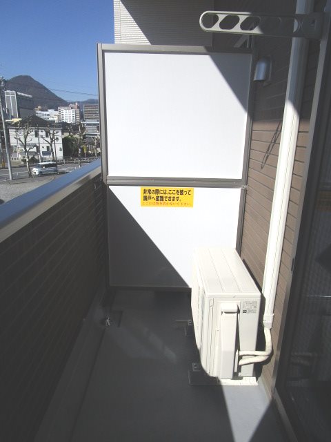バルコニー　写真は305号室です（参考）