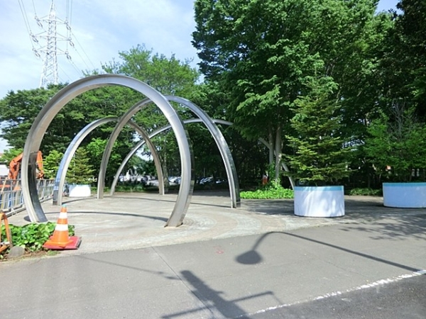 その他　洞峰公園（その他）まで300m