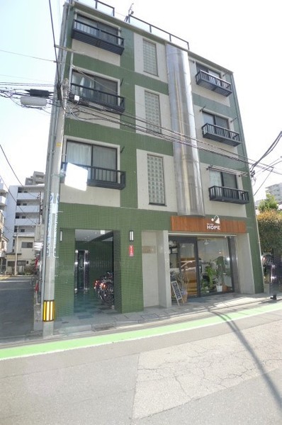 エントランス　お洒落な外観です