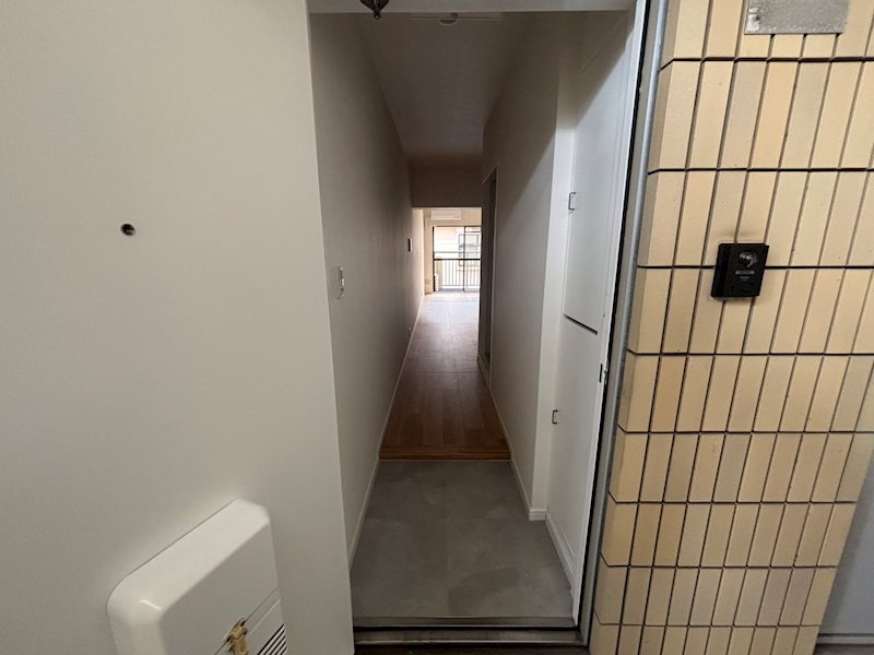 玄関　別号室の参考写真となります