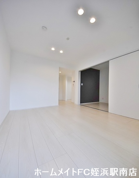 居室・リビング　★築浅のお部屋で新生活スタート！★参考写真