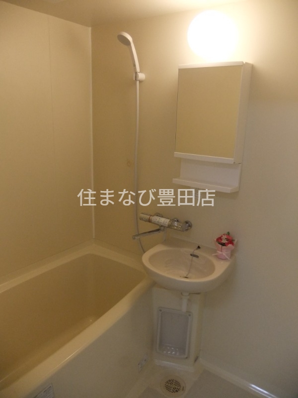 バス・シャワールーム　同型タイプ