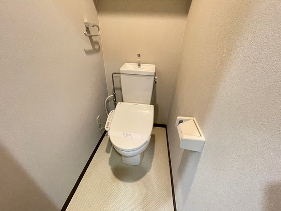 トイレ　※別部屋の写真です