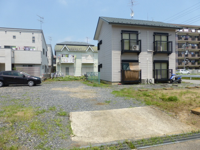 駐車場　ワイドな敷地　駐車場￥6，600-