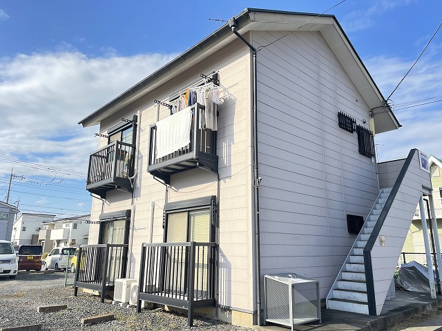 建物外観　陽当たり良好　お手頃賃料B/T別　1Ｋ