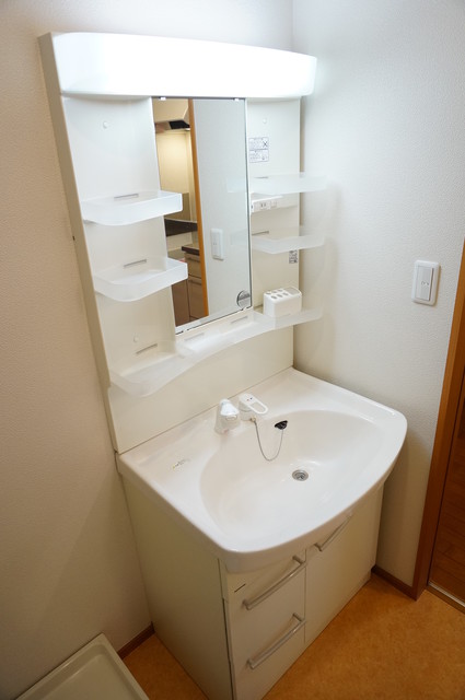 洗面設備　反転タイプのお部屋です♪参考写真。