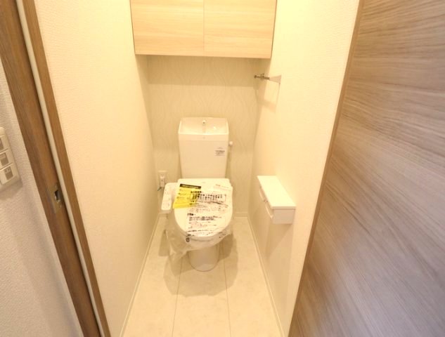 トイレ　※同タイプの部屋写真です