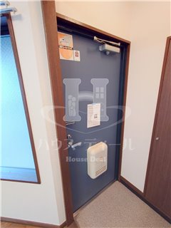 玄関　収納もある玄関です