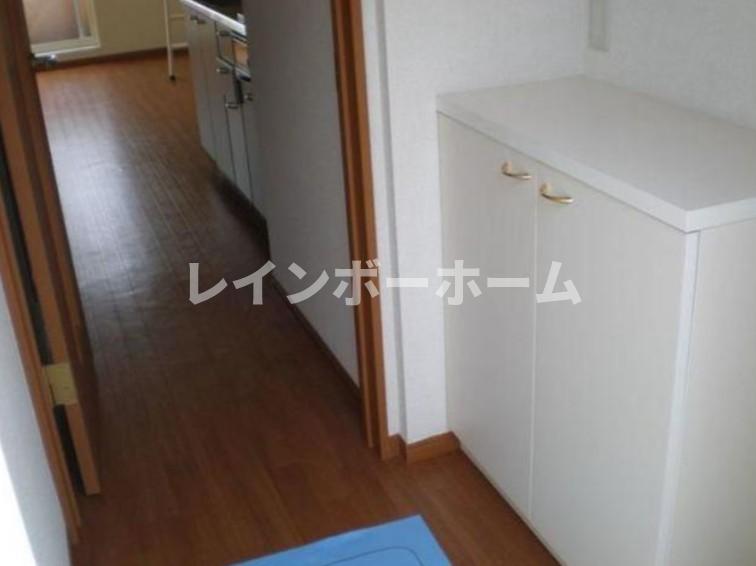 玄関　※別部屋参照写真となります。