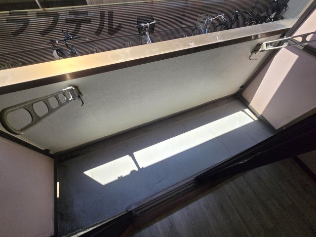 バルコニー　別部屋イメージ写真