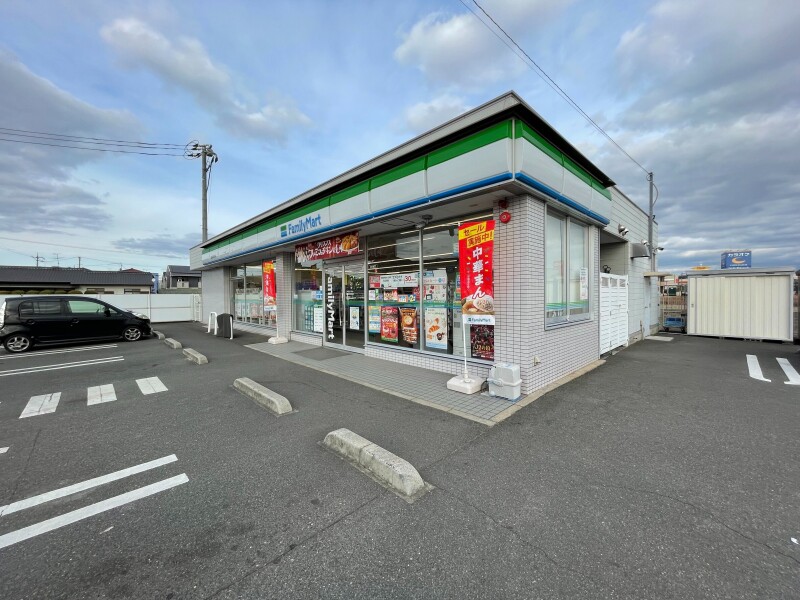 コンビニ　ファミリーマート　倉敷西中新田店（コンビニ）まで746m