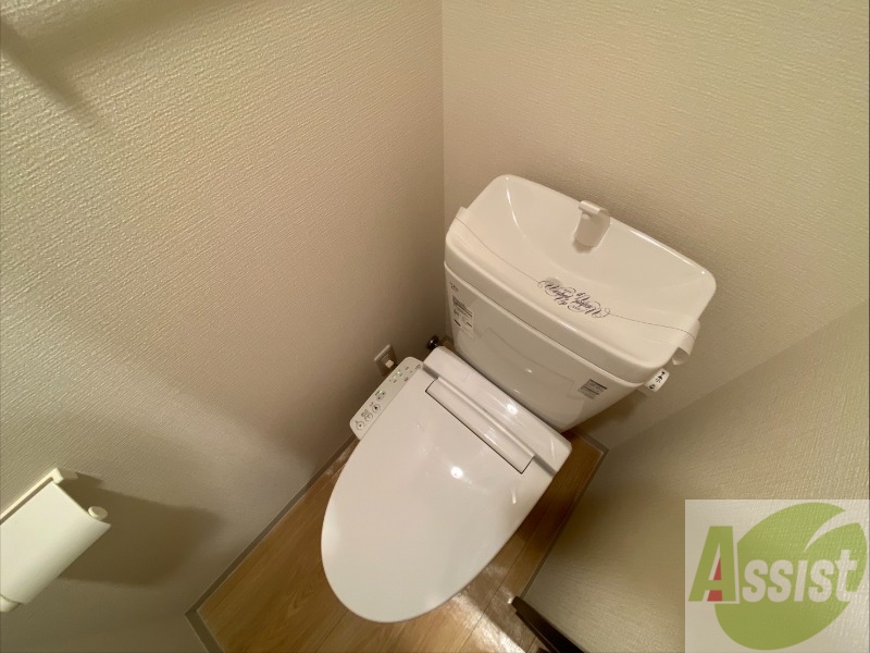 トイレ　トイレです。ウォシュレット付を探している方、おすすめです。